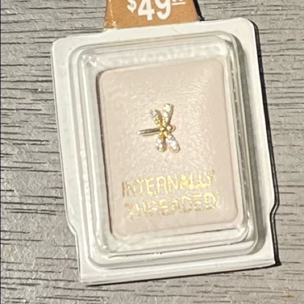 Brand new - never worn! Dragon Fly nose ring
